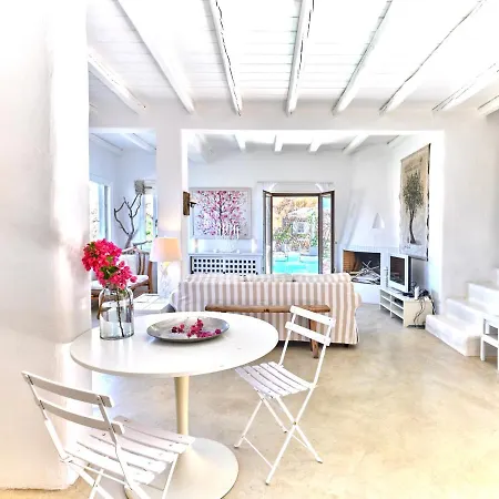 Light Holiday home Vourkari